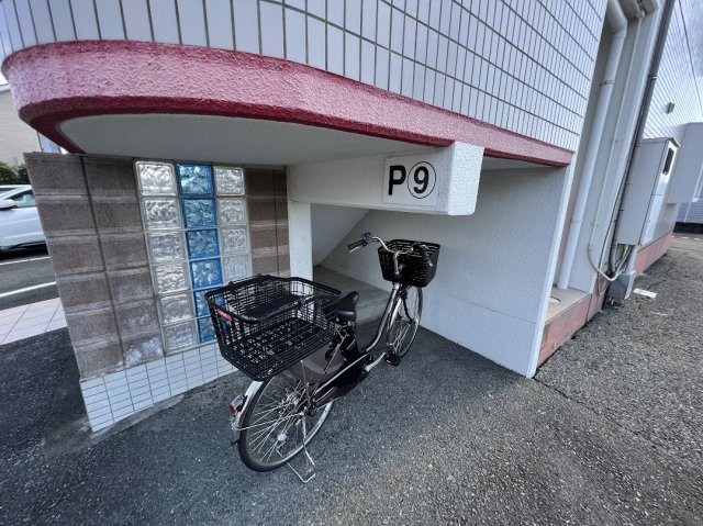 23/30 エントランス