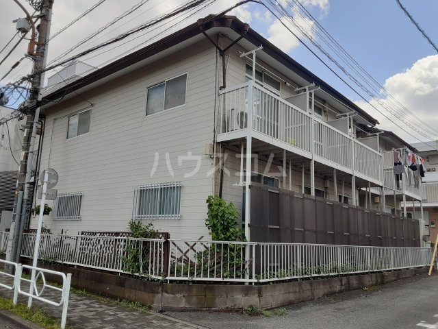 24/30 エントランス