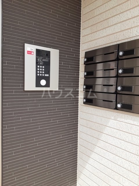 20/30 エントランス