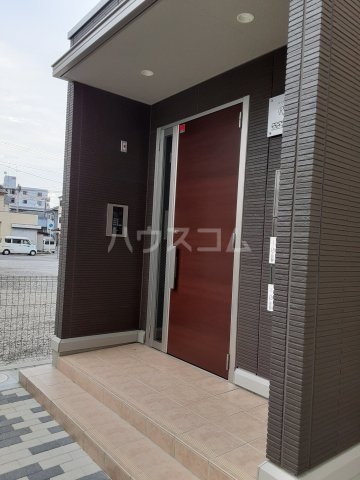 23/30 エントランス