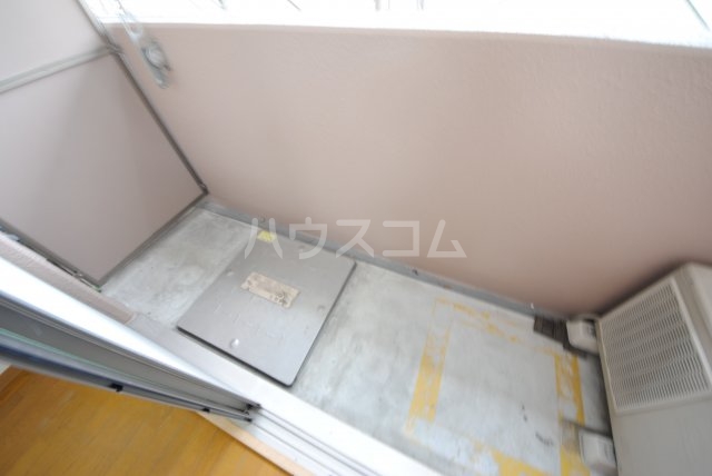 23/28 バルコニー