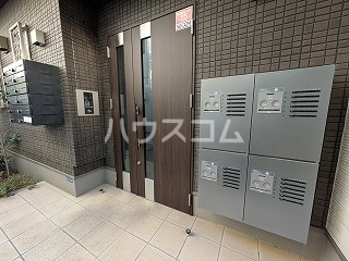 18/20 エントランス