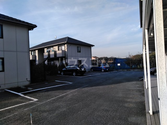 19/26 駐車場