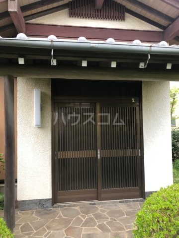 2/4 エントランス