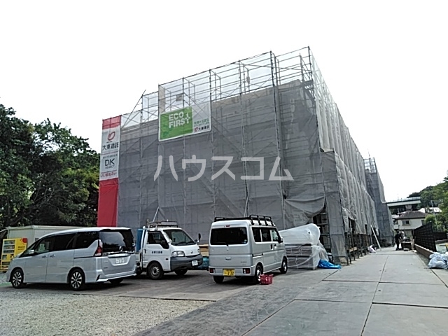 21/30 エントランス