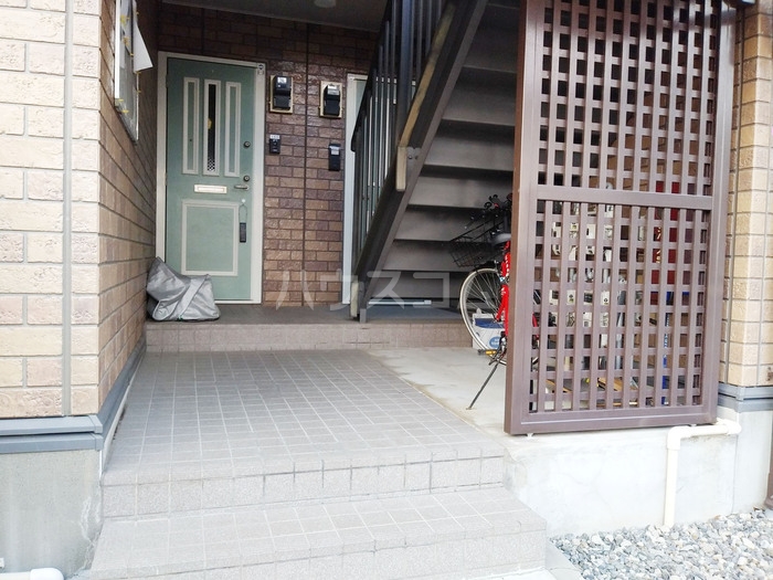 2/4 エントランス