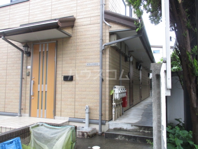 29/30 エントランス