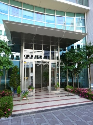 26/30 エントランス