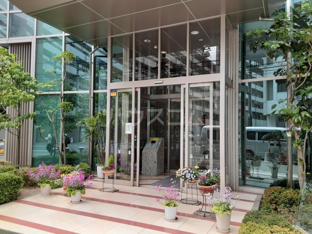 26/30 エントランス