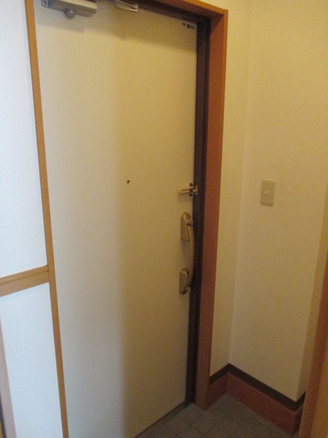 21/30 エントランス