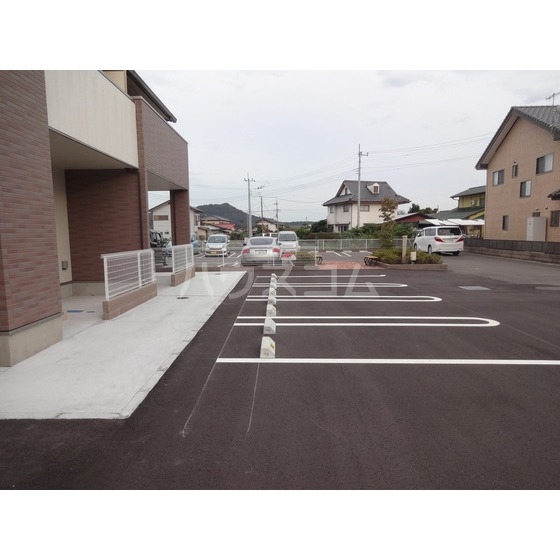 19/22 駐車場