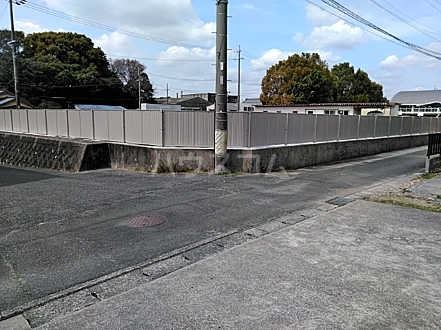 20/30 エントランス