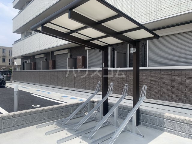 27/30 駐車場