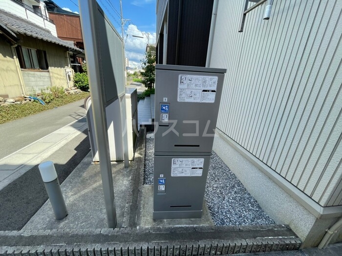 5/5 エントランス