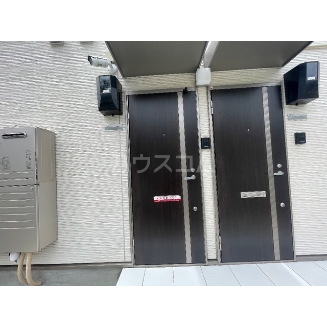 21/27 エントランス