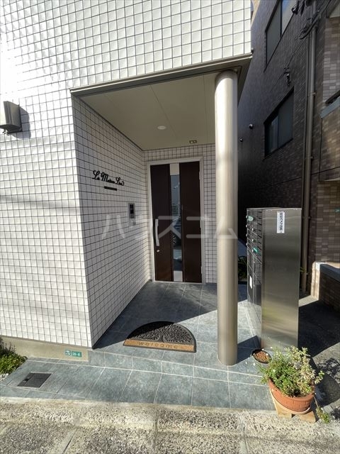 3/10 エントランス