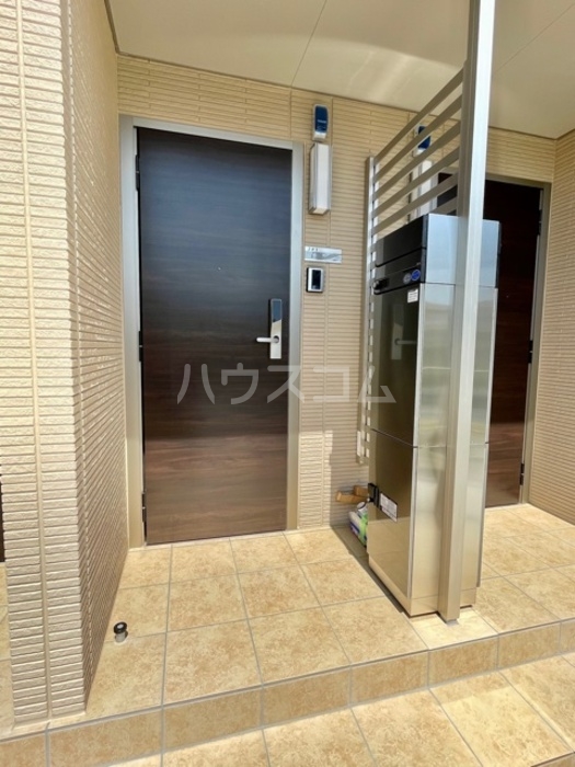 17/28 エントランス