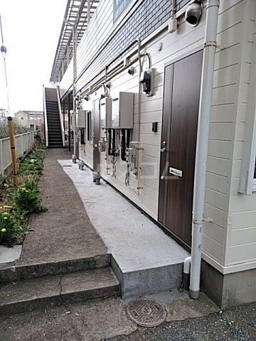 28/30 エントランス