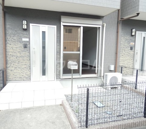 14/15 エントランス