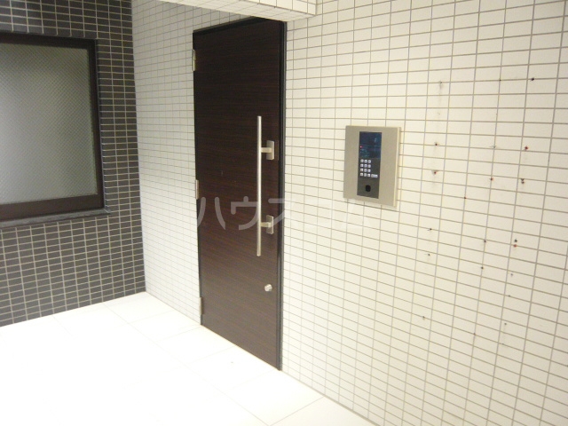 4/5 エントランス