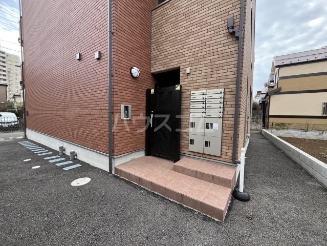 25/30 エントランス