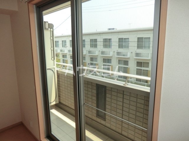 19/25 バルコニー