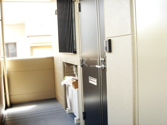 18/28 バルコニー