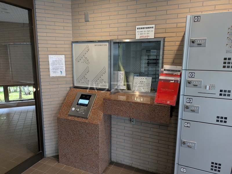 26/30 エントランス