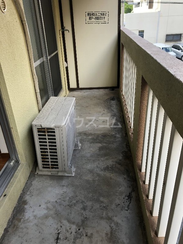 13/19 バルコニー