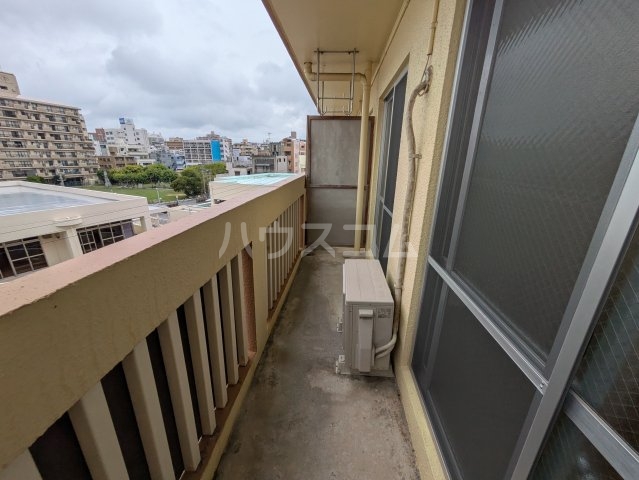 13/19 バルコニー