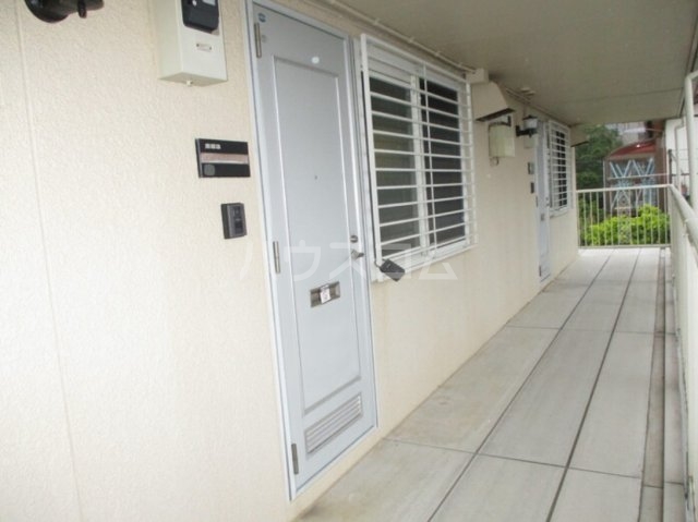 15/17 エントランス