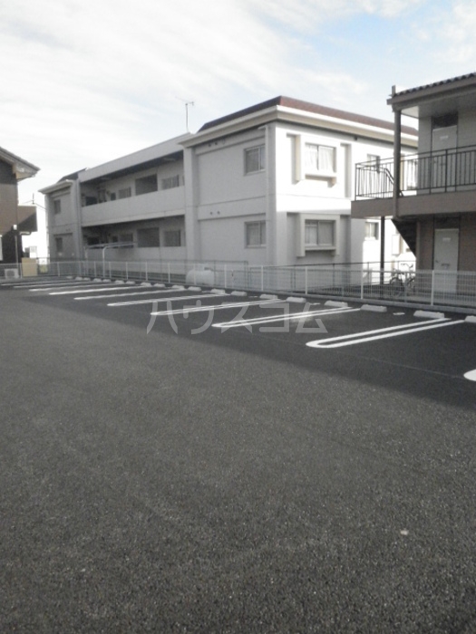 18/21 駐車場
