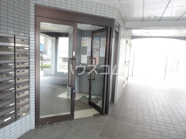 22/30 エントランス