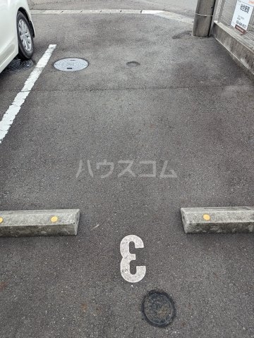 19/19 駐車場