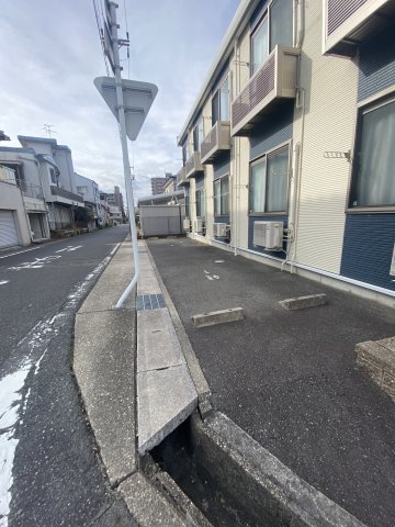 18/27 駐車場