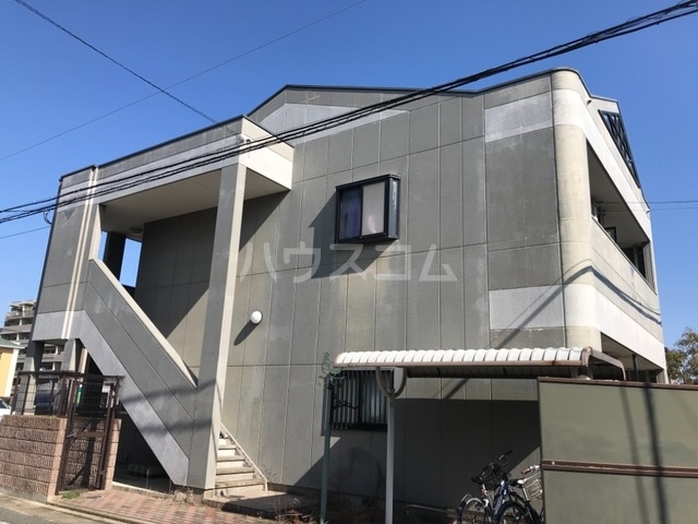 18/21 エントランス