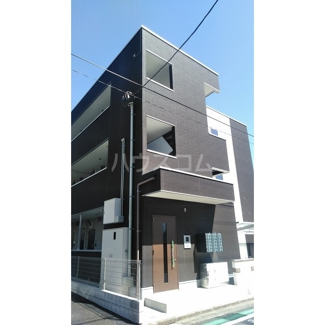 14/22 エントランス