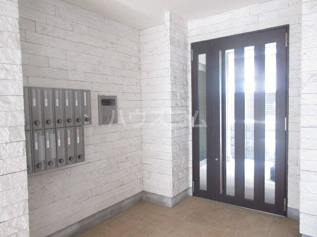 22/24 エントランス