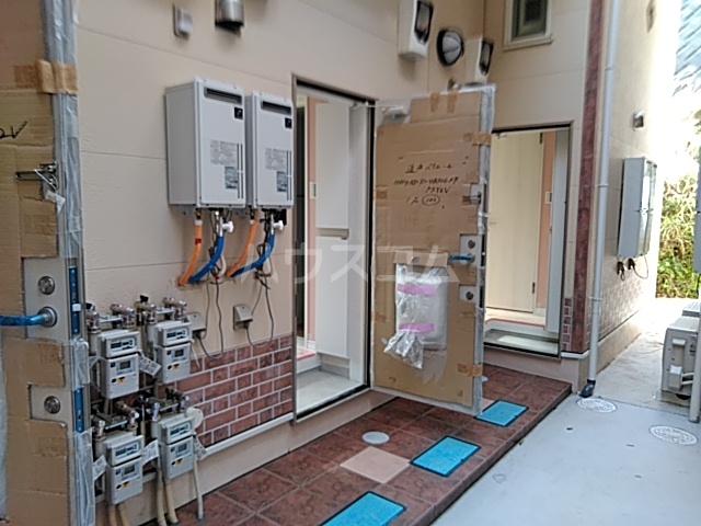 25/28 エントランス