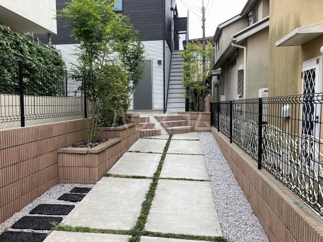 20/26 エントランス