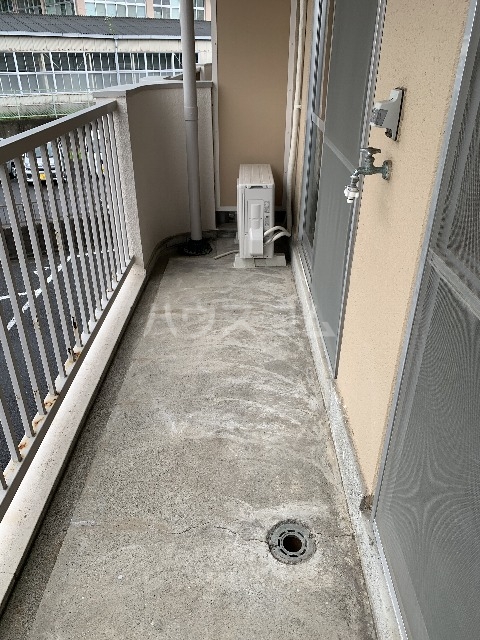 19/30 バルコニー