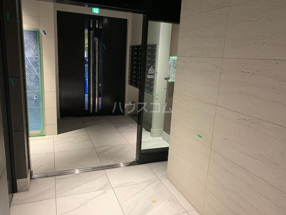 17/27 エントランス