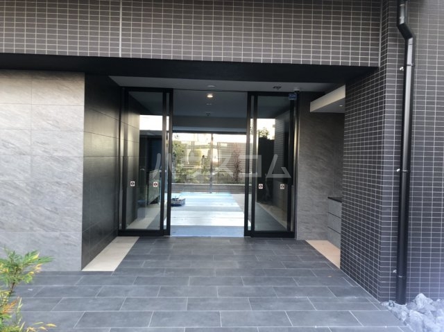 20/28 エントランス