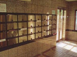 19/23 エントランス