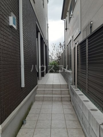 2/5 エントランス