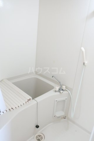 13/28 浴室