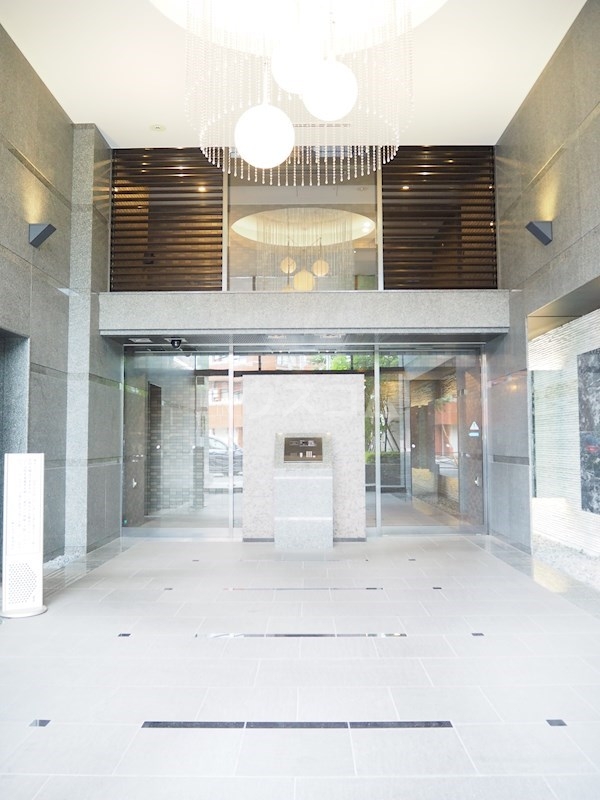 19/22 エントランス