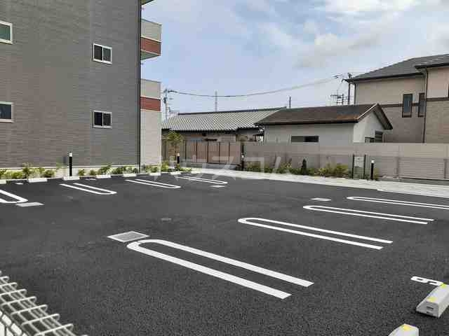 16/28 駐車場