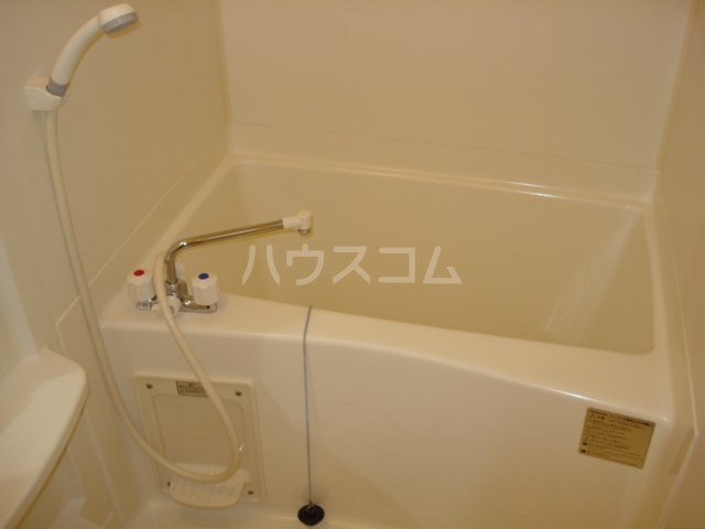 13/28 浴室