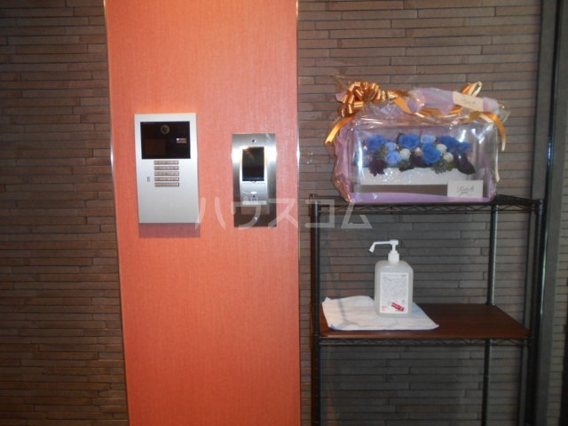 22/30 エントランス